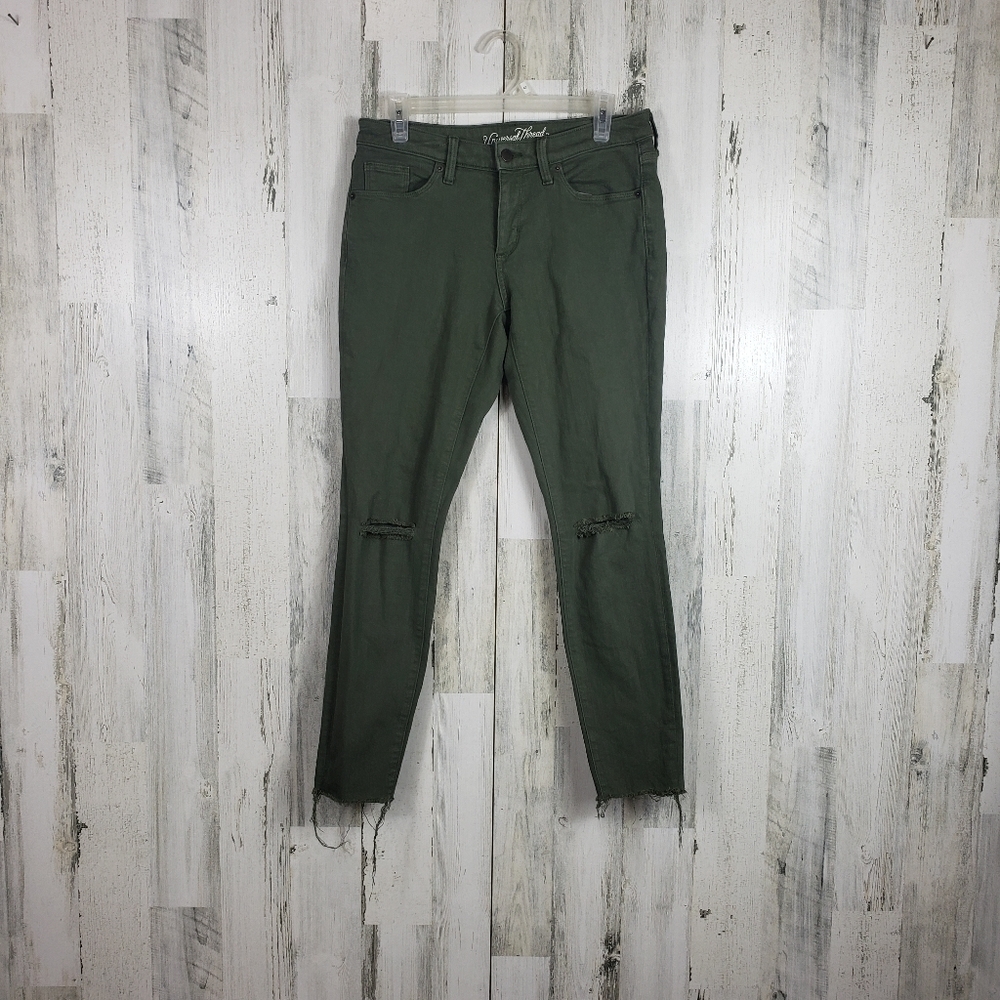 Universal threads army green ripped raw hem mid rise jegging womens size 6/28